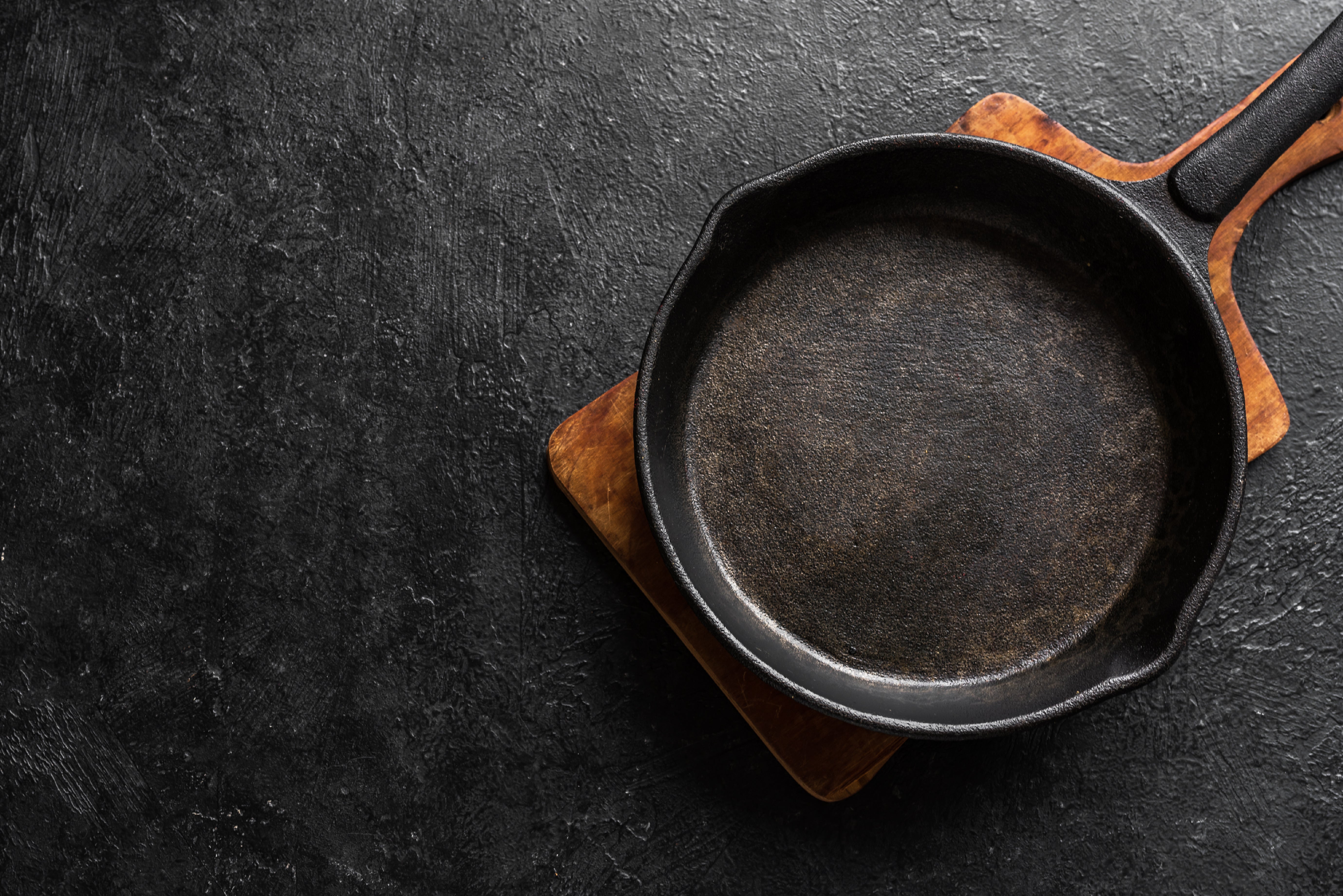 How To Care for Cast Iron and Carbon Steel Cookware – LavaBox Portable ...